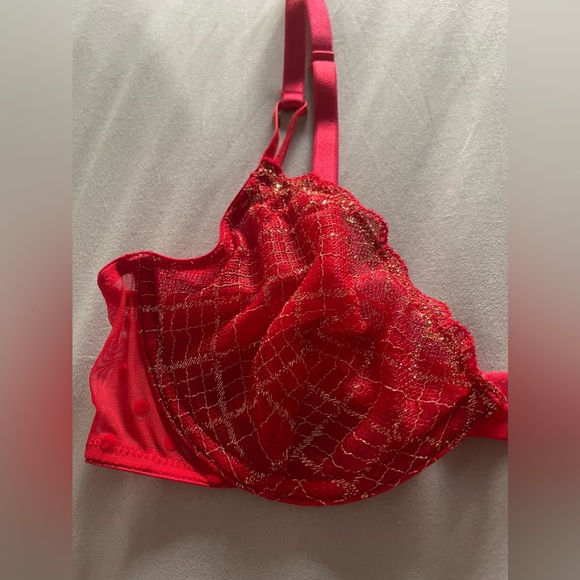 Red and Gold Mesh Victoria’s Secret Bra. 34B - Picture 4 of 5